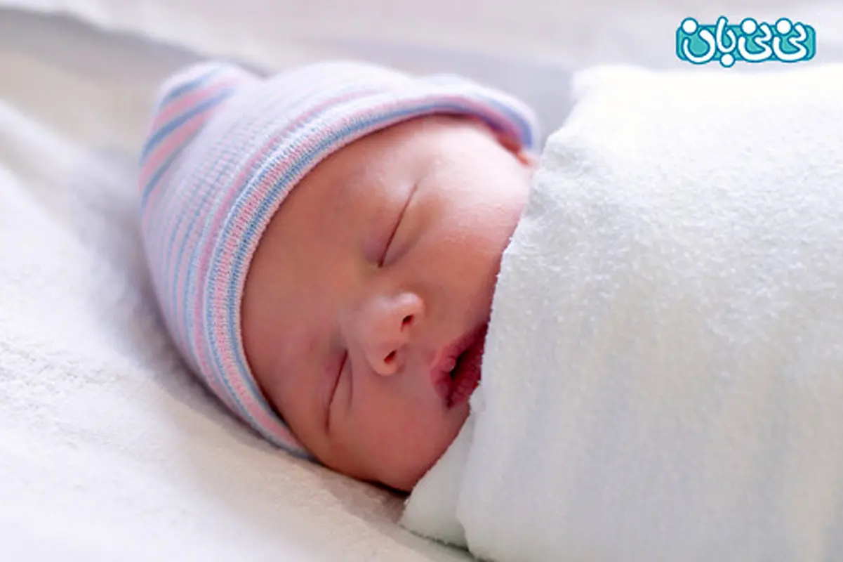 آیا نوزاد را قنداق کنیم؟