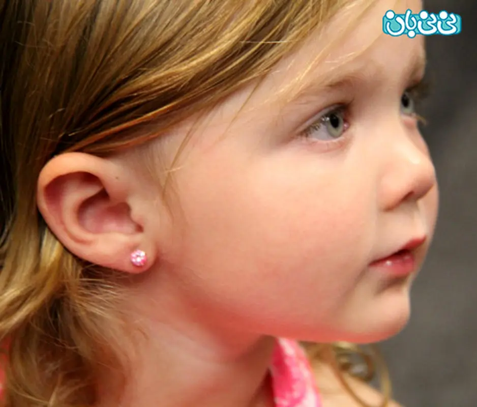 کی گوش نوزاد را سوراخ کنیم؟