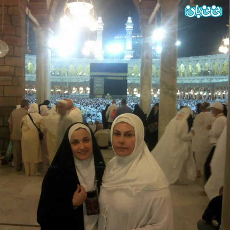 عکس خاله نرگس در لباس احرام