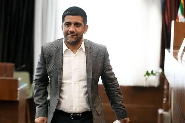 علیرضا دبیر، با لباس گشاد وقتی نوجوان بود! (عکس)