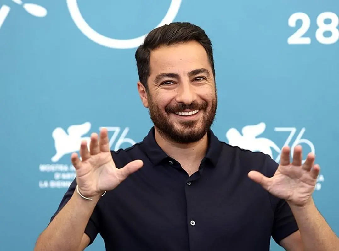 واکنش جالب نوید محمدزاده به شباهت عجیبش با خان قجری!