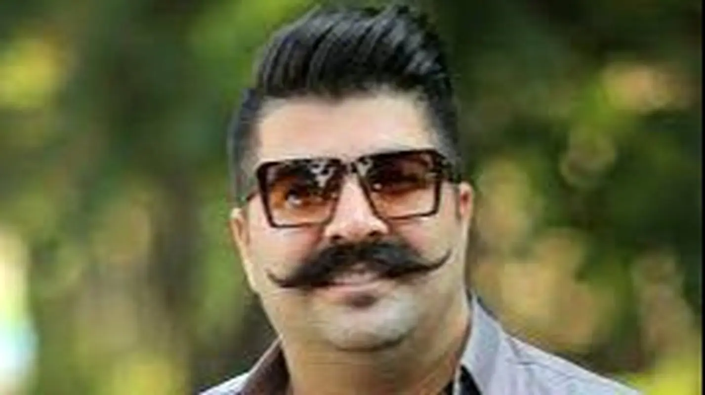 عکس لو رفته از همسر خیلی جوان بهنام بانی / ازدواج آقای بازیگر با زن مو بلوند !