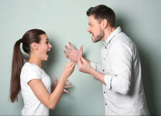دعواهای زن و شوهر همیشه بد نیستند؛ یک تفاوت مهم را بشناسید