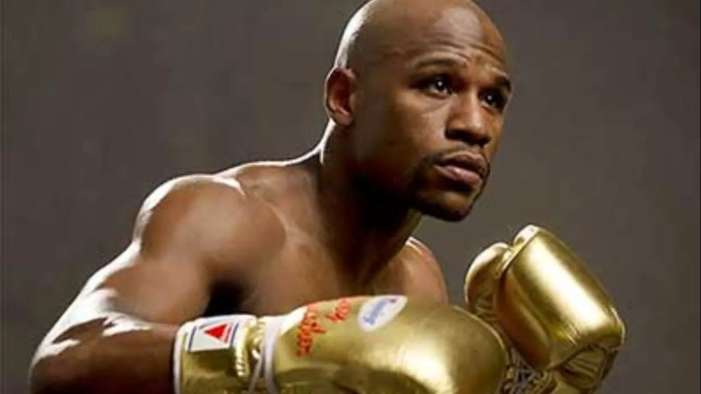 آقای پول کیست؟ / نمایش و فخرفروشی با ثروت لاکچری (عکس)