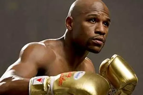 آقای پول کیست؟ / نمایش و فخرفروشی با ثروت لاکچری (عکس)