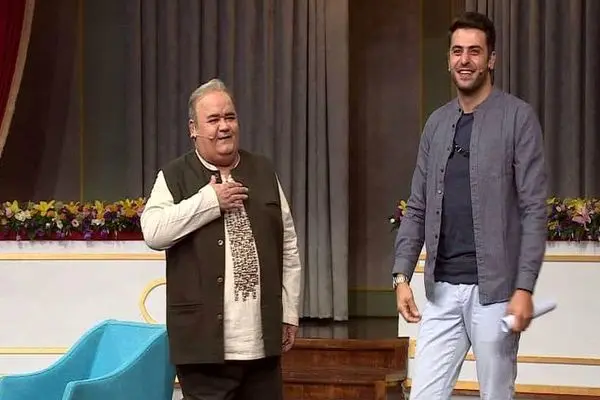 تلفیق سوت‌زنی علی ضیا و آواز اکبر عبدی؛ وقتی شعر ترکی سالن را منفجر کرد! + فیلم