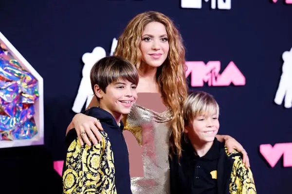 2 پسر جذاب و دوست داشتنی شکیرا و پیکه (عکس)