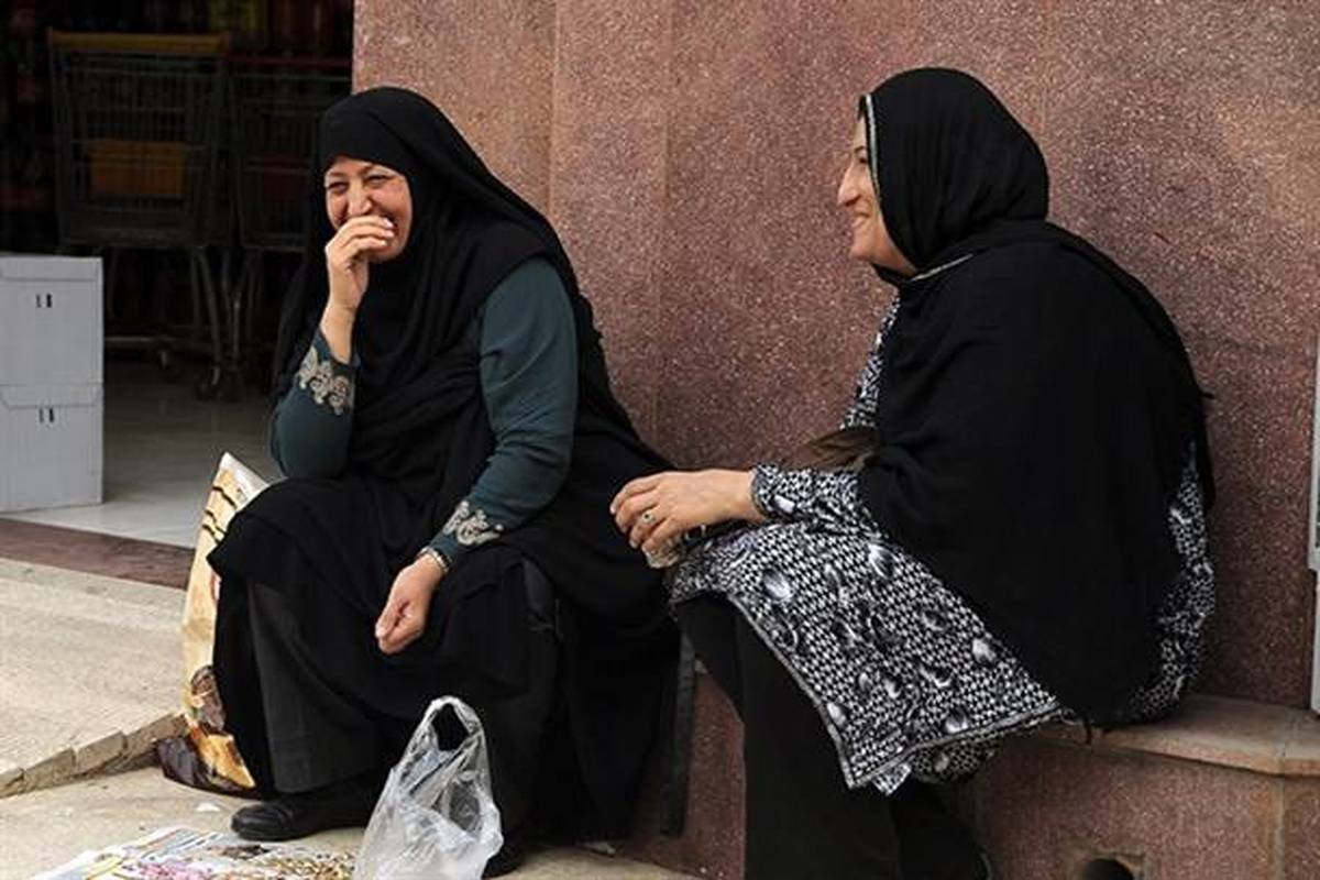 تخمه با دندان‌ها چه می‌کند؟