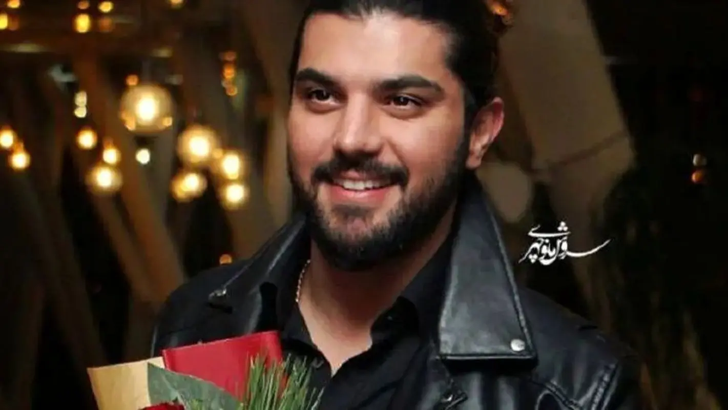 جشن تولد پر زرق و برق سینا مهراد در ۳۴ سالگی؛ چهره جذاب آقازاده سینما سوژه شد!