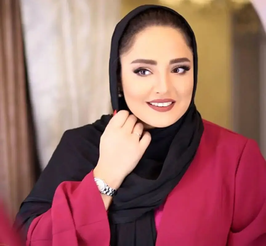 عکس مسافرت و خوشگزارانی نرگس محمدی در شهر زیبای یزد 