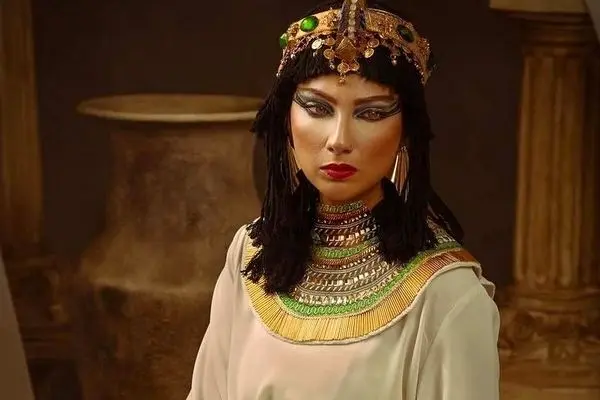 تیپ‌های فرعونی ستاره‌های ایرانی؛ استایل خیره‌کننده لیندا کیانی و بهنوش بختیاری!