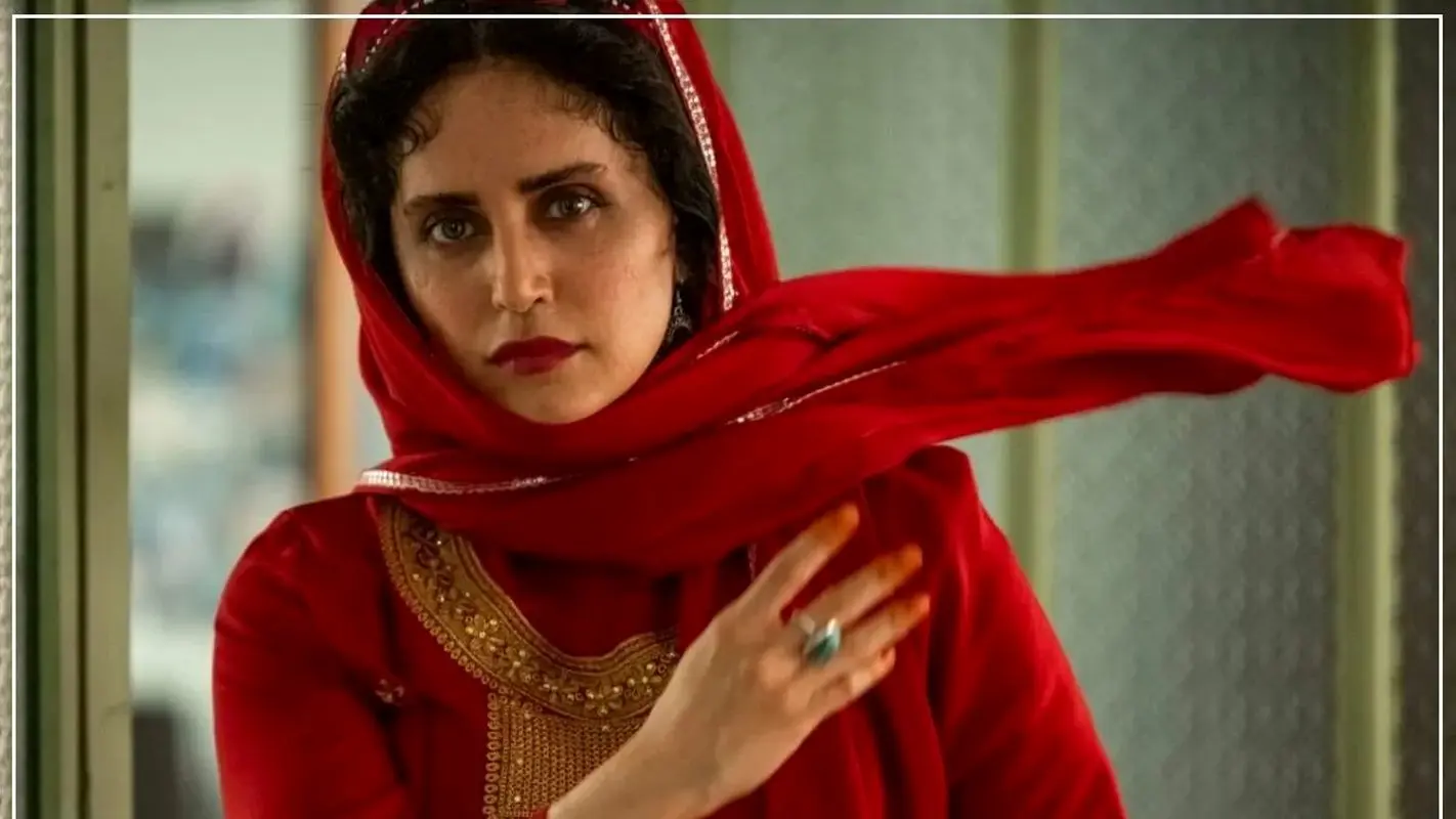 ماجرای مجردی بازیگر چشم‌رنگی فاش شد؛ تیپ هاوایی او در دبی غوغا کرد!