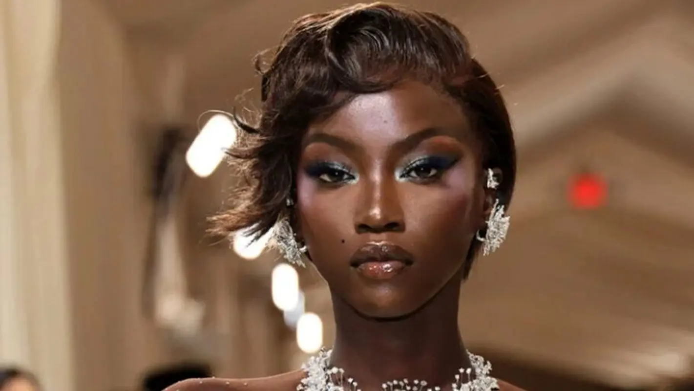 مسحورکننده و افسانه ای مثل این سوپرمدل شگفت انگیز (عکس)