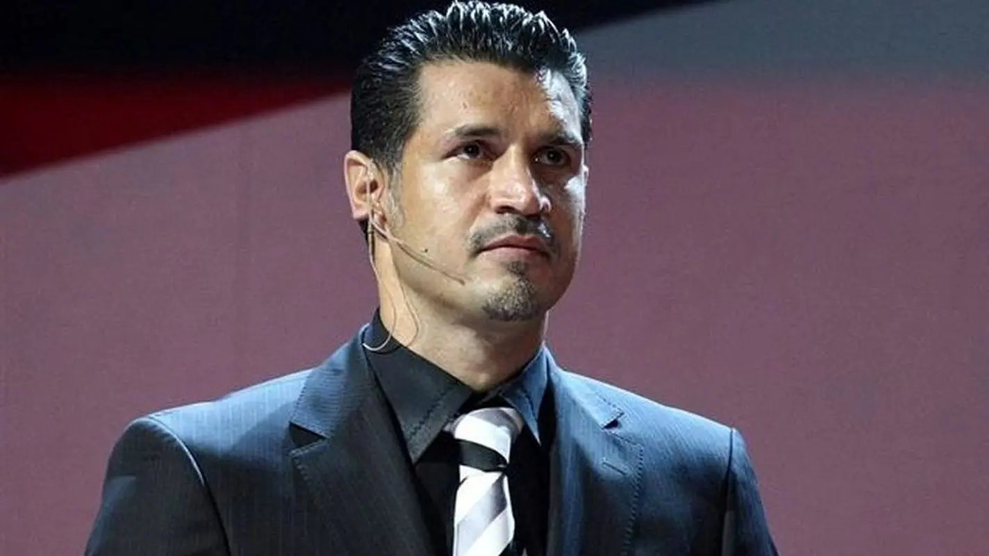 آخرین روزهایی که علی دایی سبیل داشت! (عکس)