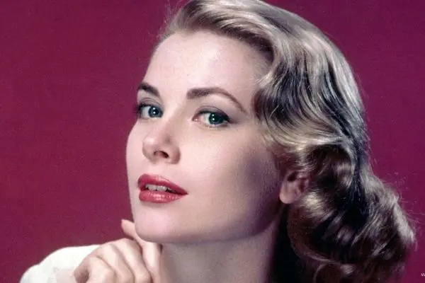 گریس کلی با این لباس عروس جاودانه شد / راز جاودانگی این لباس چیست؟ (عکس)