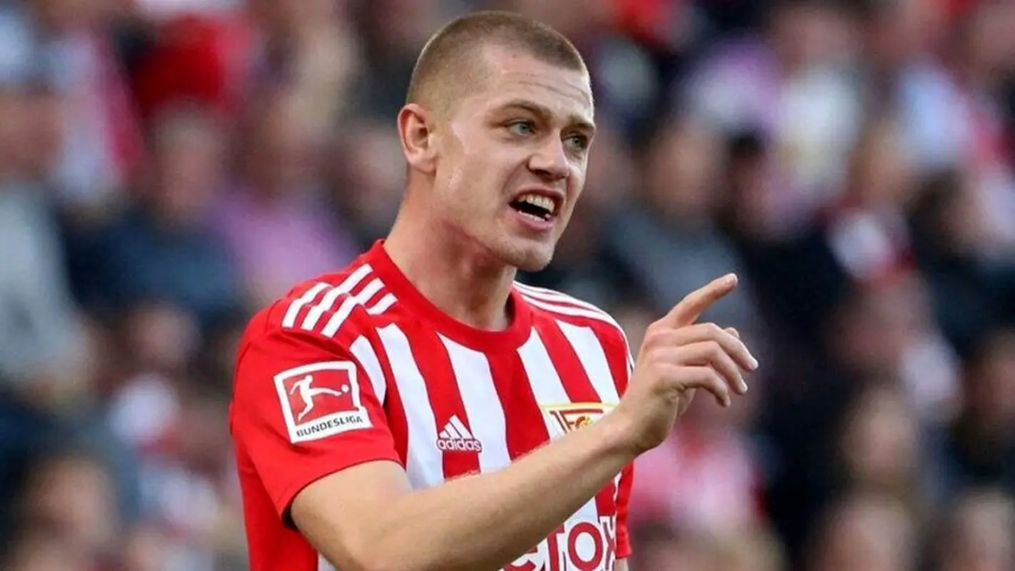 جنجال روز ؛ فوتبالیستی با موی پلنگی! (عکس)