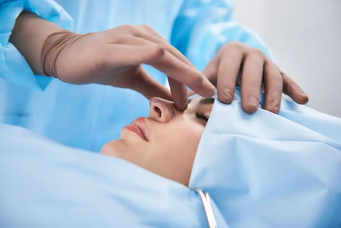 هزینه جراحی بینی استخوانی در سال 1404 چقدر است؟
