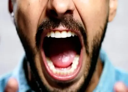 اگر خشمگین هستید داد بزنید، گاهی «فریاد زدن» اشکالی ندارد