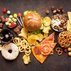 این غذاها پیرتان می‌کند!