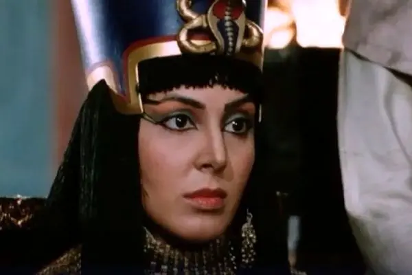 لحظه دیده نشده از بازیگر سریال یوسف پیامبر در هواپیما