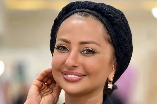 نفیسه روشن در قلب حاشیه با آرایش غلیظ /خانم بازیگر ژست عروس گرفته 