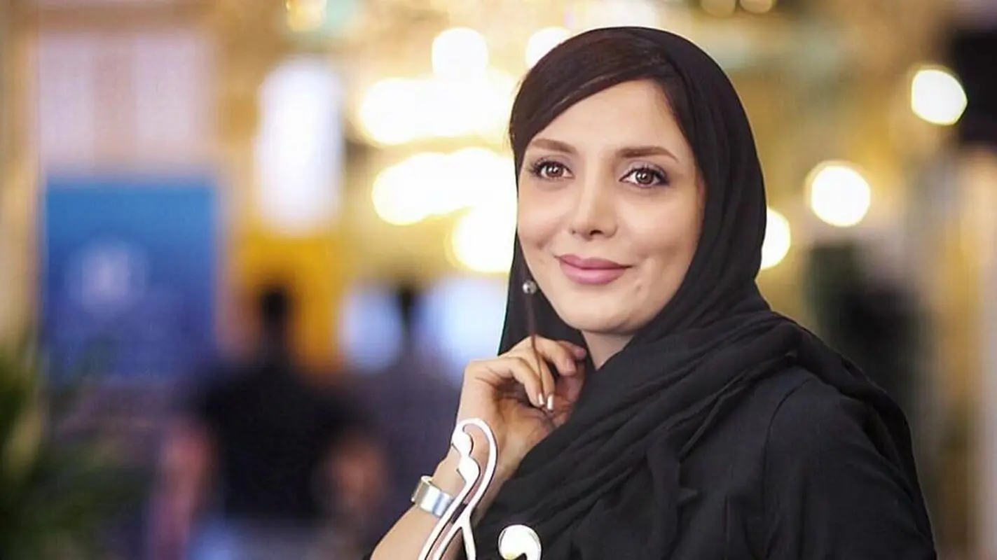 زندگی خصوصی رویا میرعلمی؛ تصاویری از کودکی تا تصویر مادرش با لباس عروس