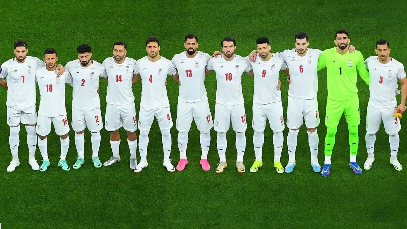 خبر فوری ؛ تیم ملی فوتبال بی زن و بچه شد!