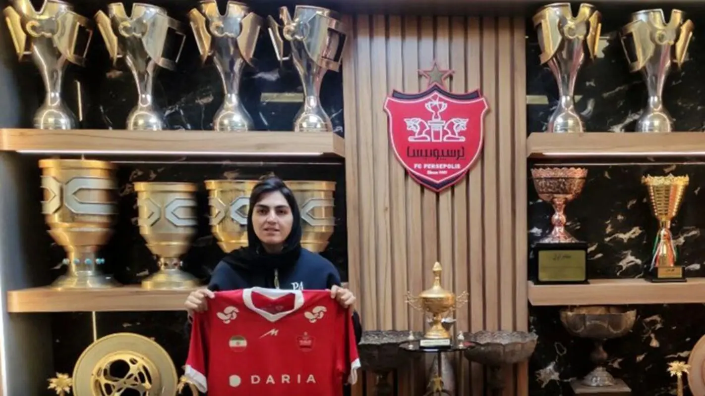 دروازه بان خوش استایل و مهاجم گلزن فوتبال زنان ایران به پرسپولیس آمدند + عکس 
