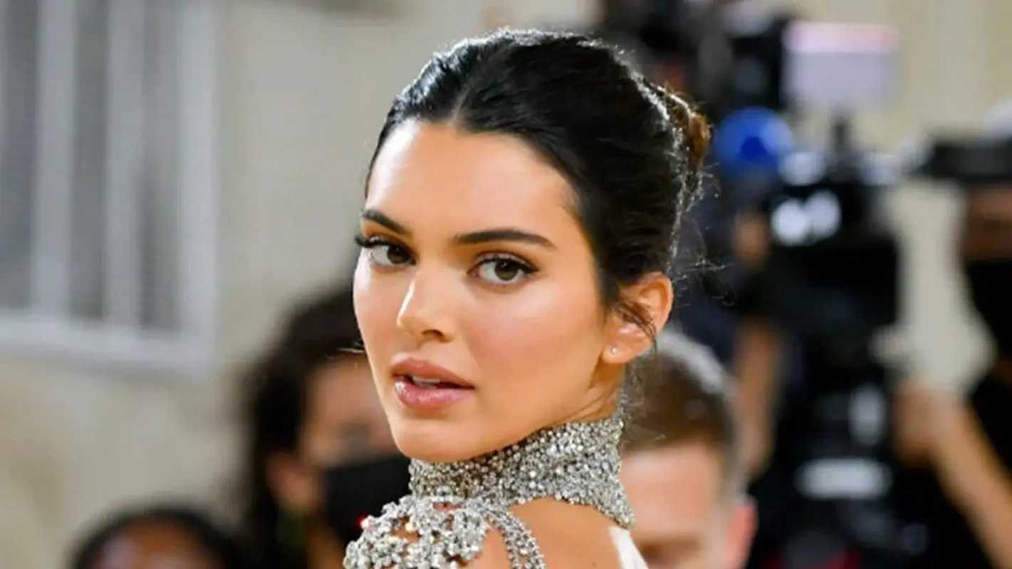 لوکس بودن به روش کندال جنر با انتخاب کیف های خاص و برند (تصاویر)