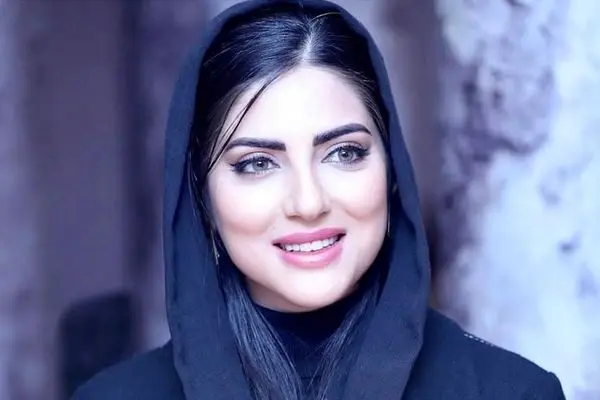 لاکچری‌ترین چیدمان خانه هلیا امامی؛ ترکیب مبلمان میلیاردی با رنگ‌های ایرانی پسند!