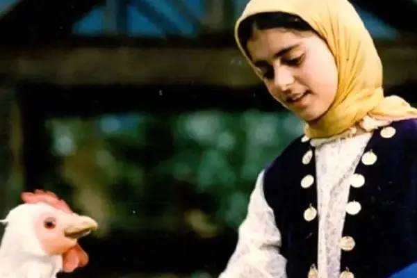 غزل شاکری، از کودکی تا به امروز؛ سفری در زمان پس از ۳۷ سال + عکس کودکی