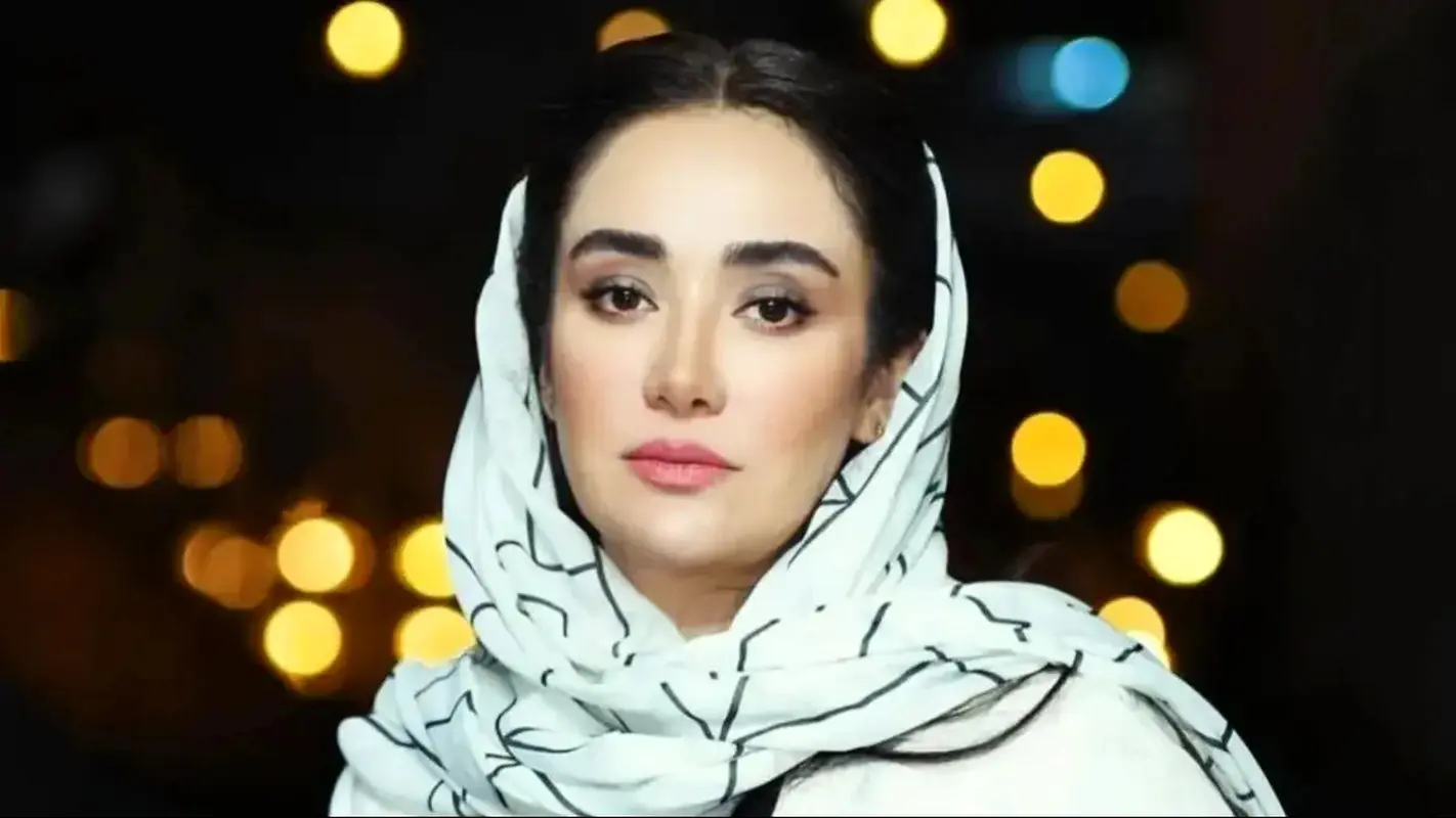 حمله خشونت آمیز مردم به بهاره افشاری در خیابان/ او با بغض تعریف کرد