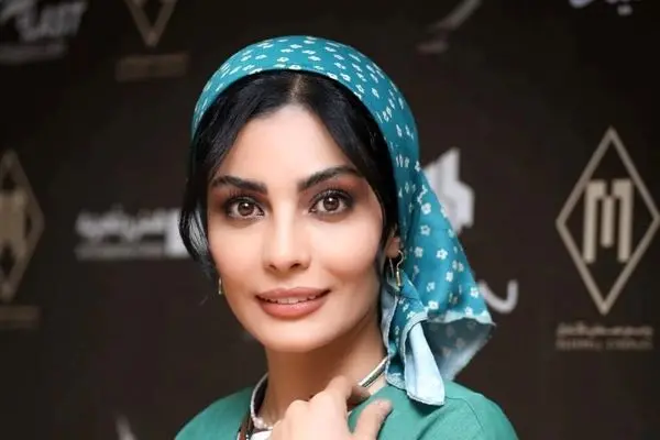 روایتی تکان‌دهنده از  زندگی فقیرانه صحرا اسدالهی/ از زندگی روستا تا نیاوران تهران !