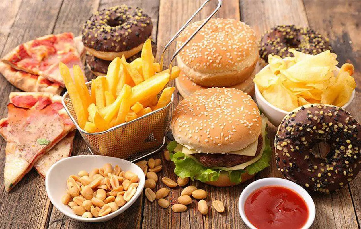 غذاهای فرآوری‌شده نخورید/ سرشار از قند، نمک و چربی‌های ناسالم هستند