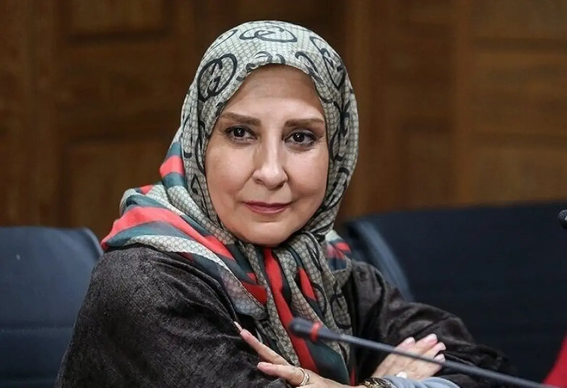 چهره متفاوت مرجانه گلچین با میکاپ غلیظ به سبک بلاگرهای اینستاگرامی