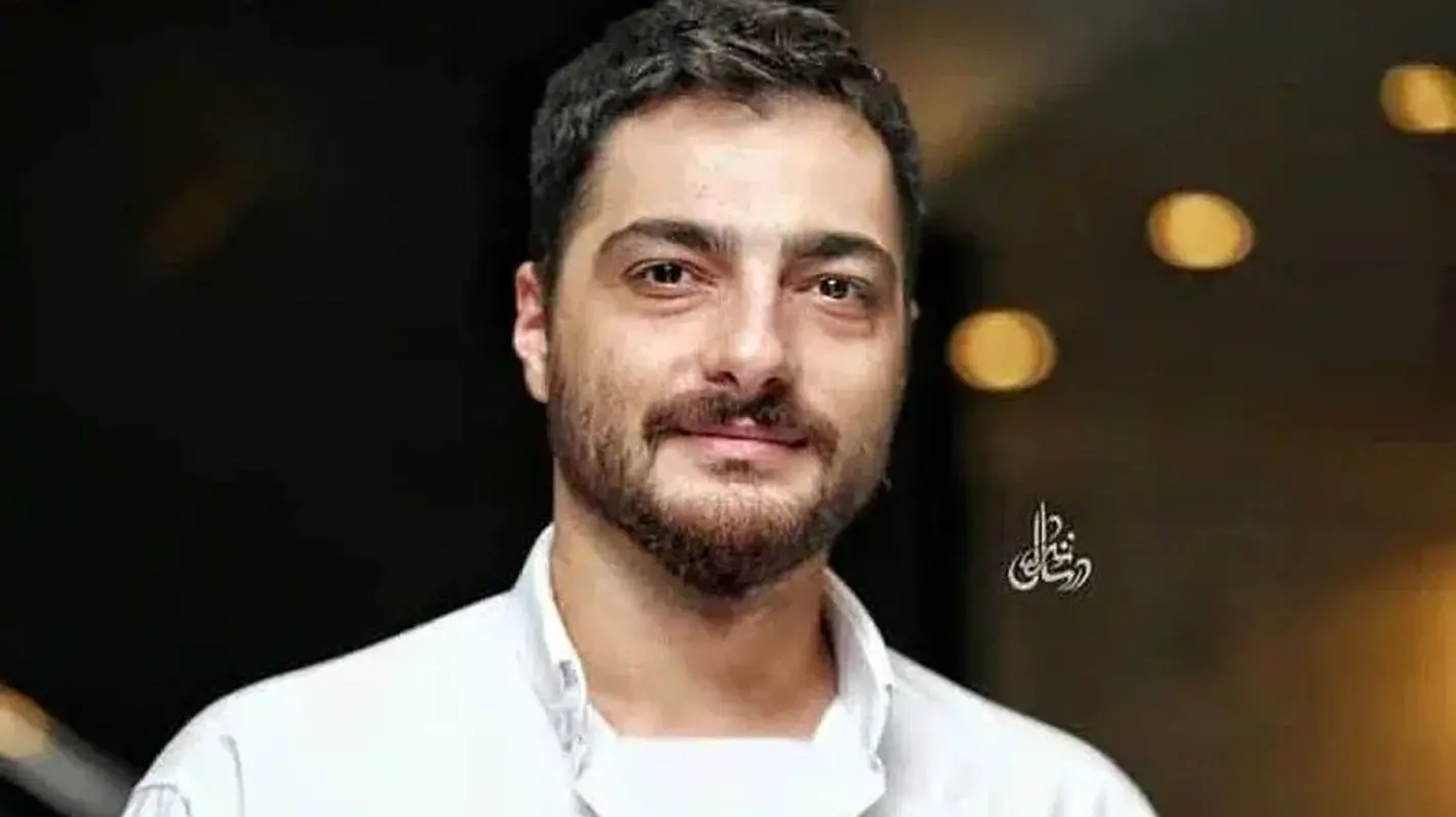 عکس صمیمی سجاد بابایی با پدر و مادر خیالی اش در سریال شغال 