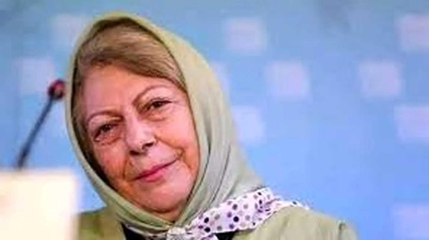 عکس زیرخاکی از ثریا قاسمی و همسرش رحیم برفراز در جشن عروسی شان 