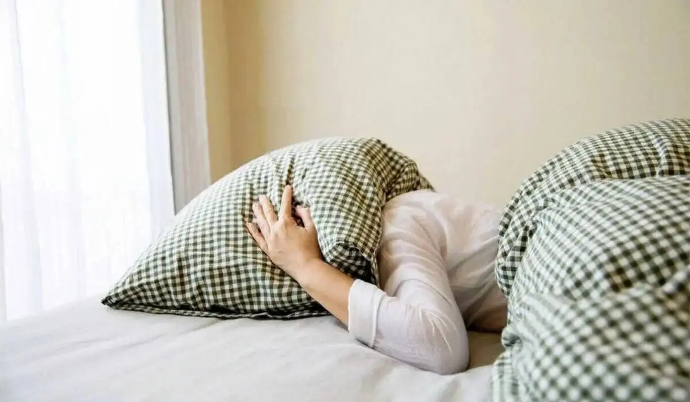 به اندازه کافی بخوابید/ کم‌خوابی باعث ضعف استخوان می‌شود