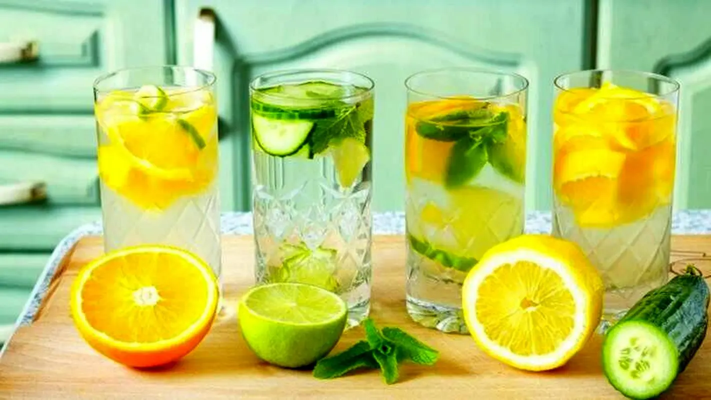 طب سنتی و اینفلوئنسرهای سلامت درست میگویند؟/ نوشیدن صبحگاهی آب لیمو باعث لاغری میشود؟
