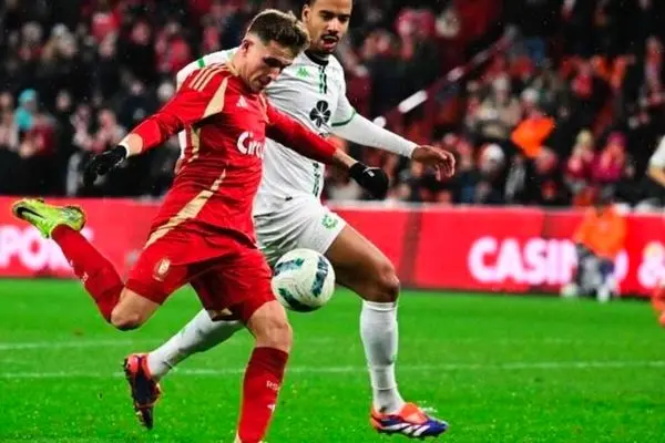 ستاره دو رگه و جدید تیم ملی فوتبال در کنار همسر خارجی اش (عکس)