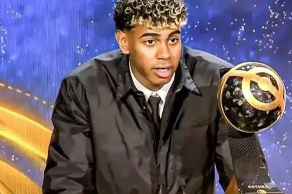 حرف جالب یامال، رونالدو را به خنده انداخت! (عکس)