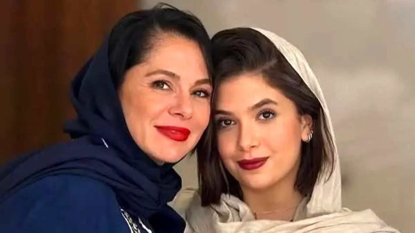 عکس پر حاشیه از نفس بازغی دختر پژمان بازغی / زیبا و ساده مثل مادرش مستانه مهاجر !