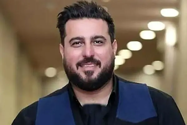 واکنش‌ها به انتشار عکسی منشوری از کودکی محسن کیایی+ عاشقانه های پدر با رز زیبا