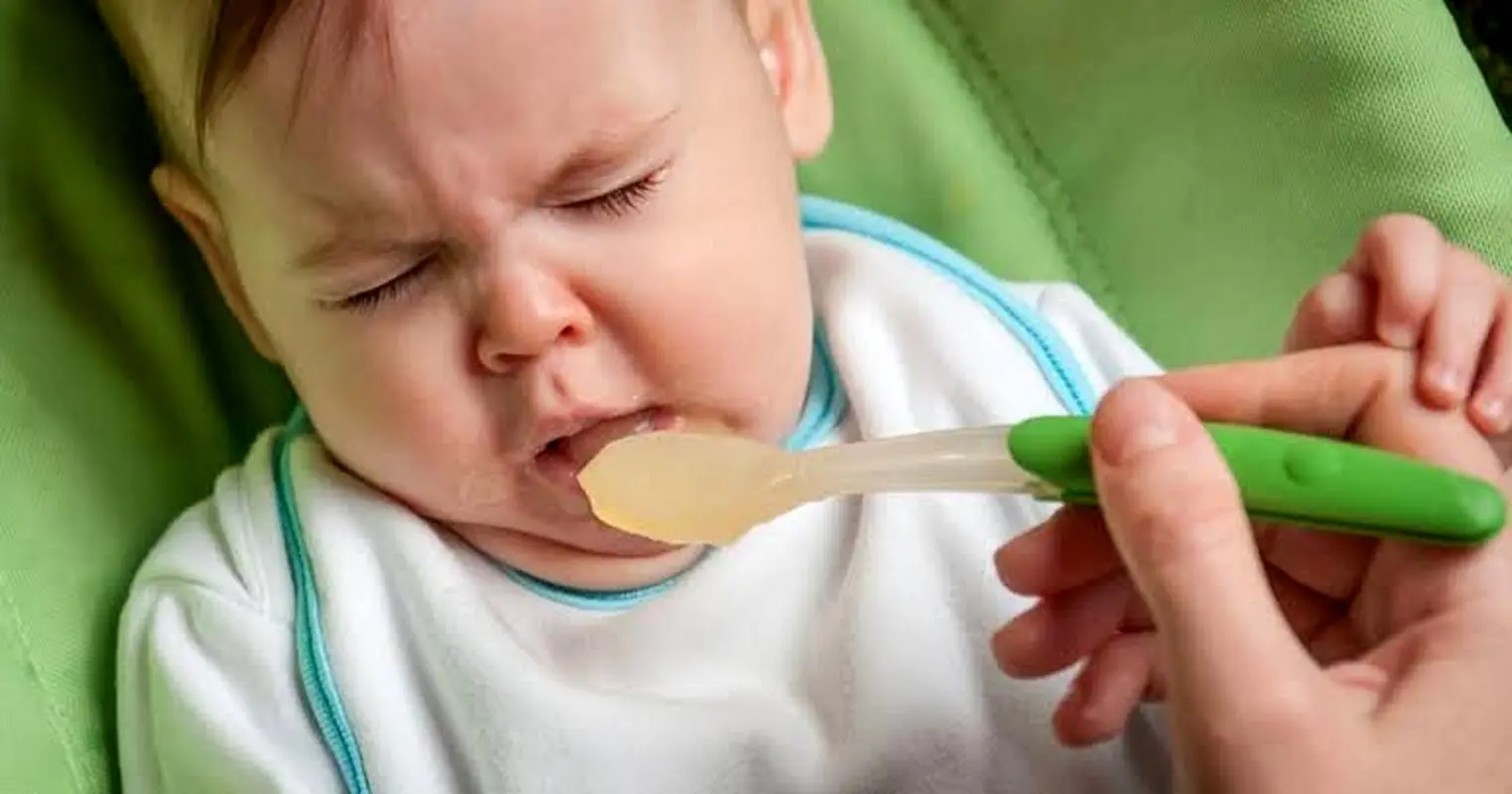 بدغذایی کودکان شیرخوار؛ علت‌ها و روش‌های درمان کودکانی که فقط شیر می‌خورند