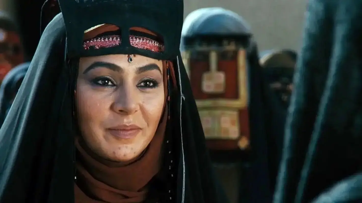 30 سال پیش؛ «ماهایا پطروسیان» و «نسرین مقانلو» در کنار «ایرج قادری» در رستوران معروف دربند!