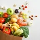 بعد از 60 سالگی خوردن این مواد مغذی ضروری است