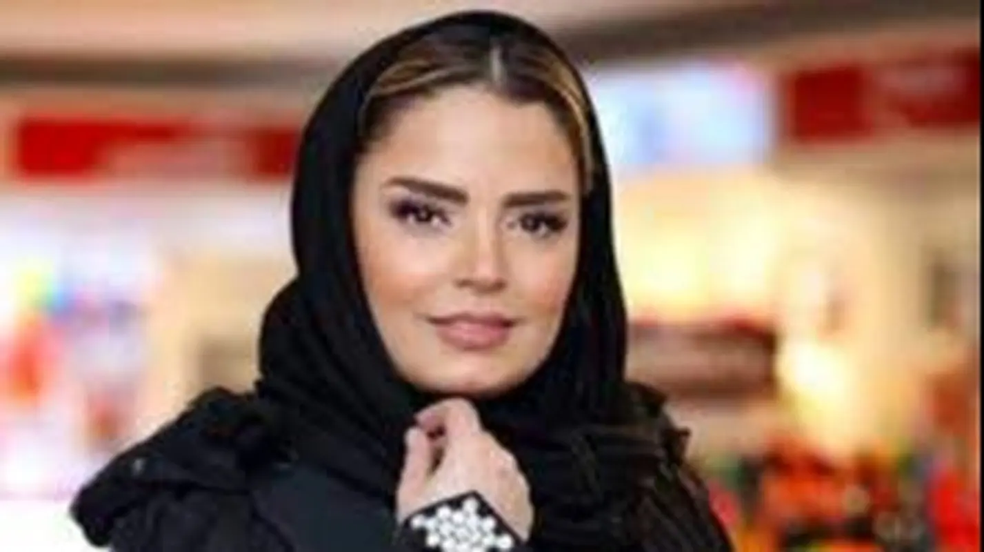 جدیدترین عکس از سپیده خداوردی و پسرش در آسانسور