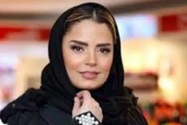 جدیدترین عکس از سپیده خداوردی و پسرش در آسانسور