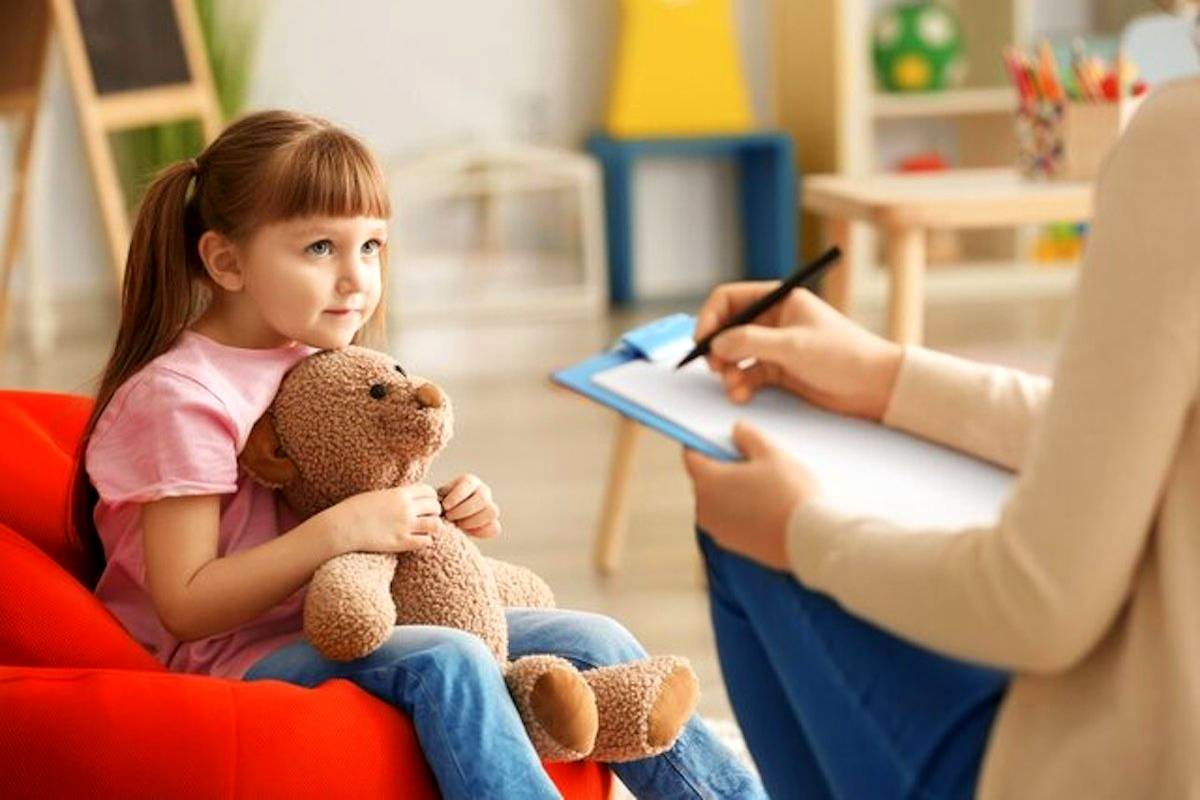 چه زمانی باید فرزند خود را نزد روانشناس ببرید؟ 