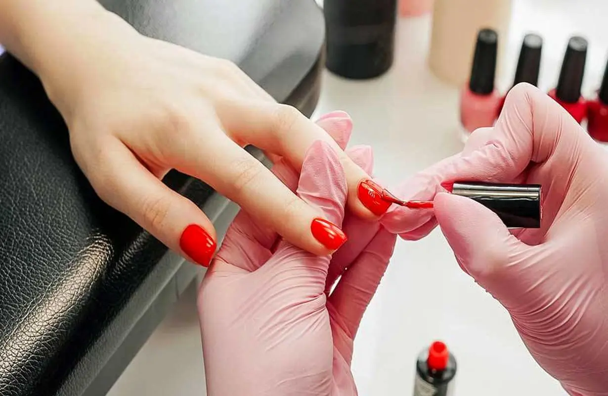 این لاک‌ها و ژل‌های ناخن را نخرید